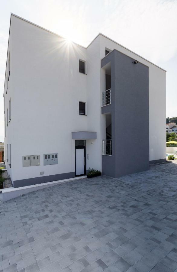 Petra'S Place - Sea View Apartment Slatine Εξωτερικό φωτογραφία
