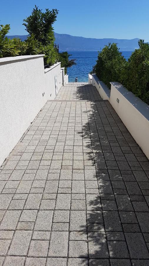 Petra'S Place - Sea View Apartment Slatine Εξωτερικό φωτογραφία
